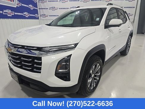 Used 2025 Chevrolet Equinox LT w/ Convenience Package II image 3