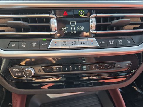 Used 2025 BMW X4 xDrive30i image 25