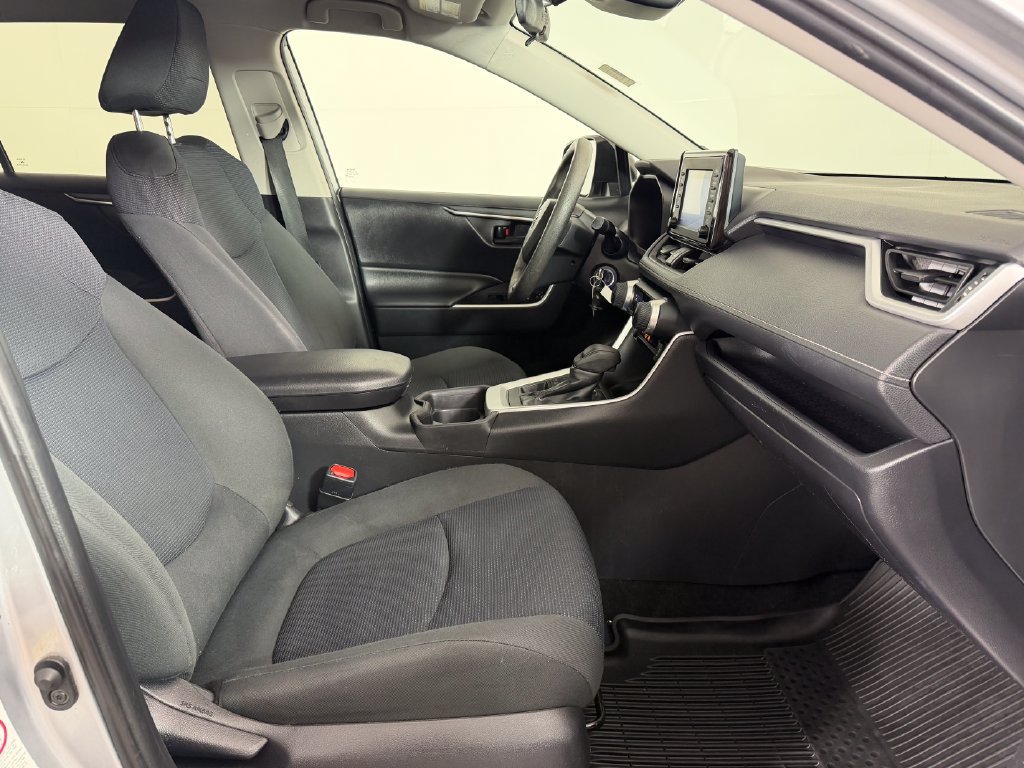 Used 2019 Toyota RAV4 LE w/ All Weather Liner Package AWD/4WD image 19