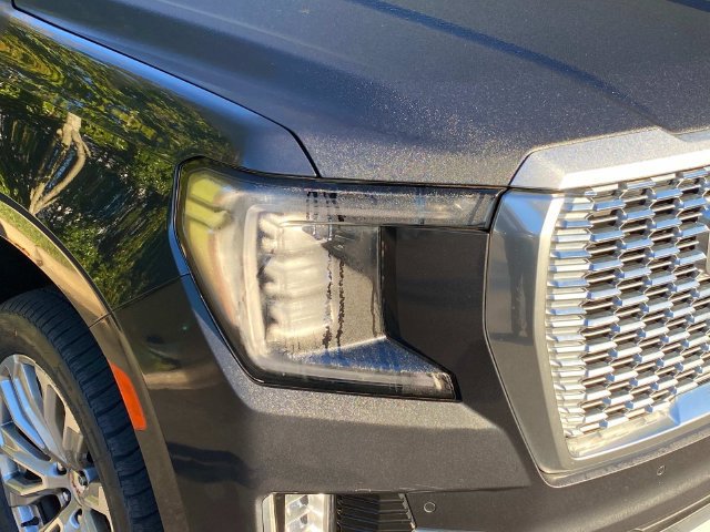 Used 2021 GMC Yukon XL Denali w/ Denali Ultimate Package AWD/4WD image 4