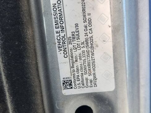 Used 2025 GMC Sierra 1500 SLT AWD/4WD image 10