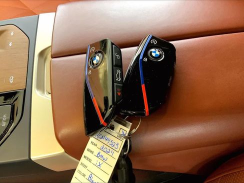 Used 2024 BMW iX M60 AWD/4WD image 14
