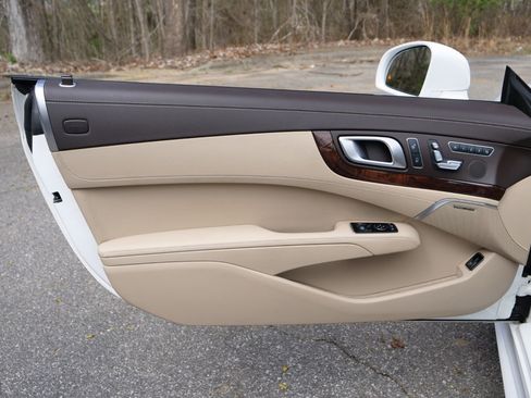 Used 2017 Mercedes-Benz SL 550 550 Roadster / 4.7L V8 / Massa image 30