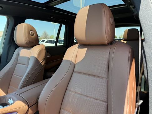 New 2025 Mercedes-Benz GLS 450 4MATIC image 12