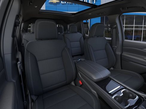 New 2026 Chevrolet Traverse LT w/ Sun and Wheel Package FWD image 16