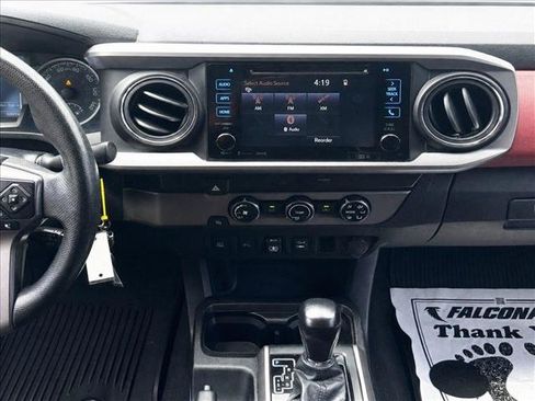 Used 2018 Toyota Tacoma SR5 RWD image 14