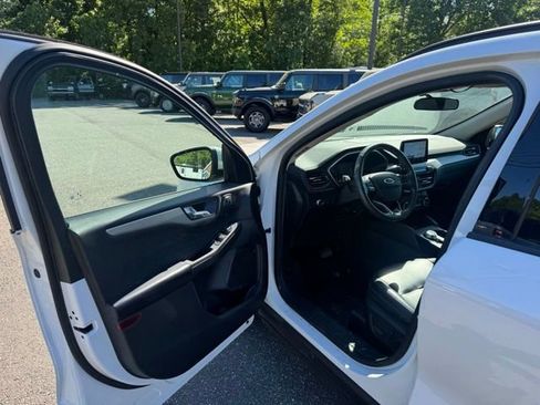 Used 2020 Ford Escape SEL FWD image 14