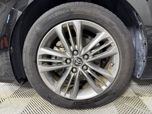 Used 2017 Toyota Camry SE image 17