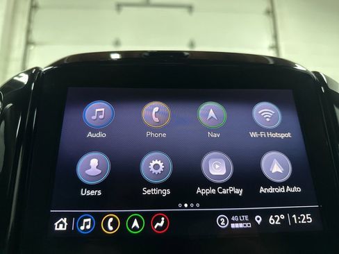 Used 2023 Chevrolet Traverse RS image 26