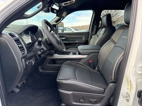 New 2026 RAM 2500 Laramie AWD/4WD image 29