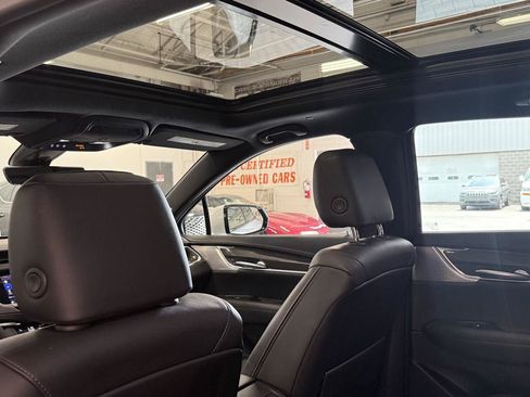 Used 2023 Cadillac XT5 Sportv w/ Technology Package AWD/4WD image 34