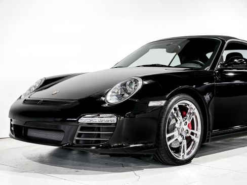 Used 2011 Porsche 911 Carrera 4S image 30