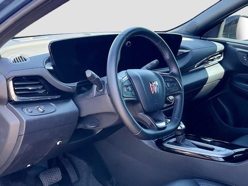 Used 2025 Buick Envista Sport Touring FWD image 9