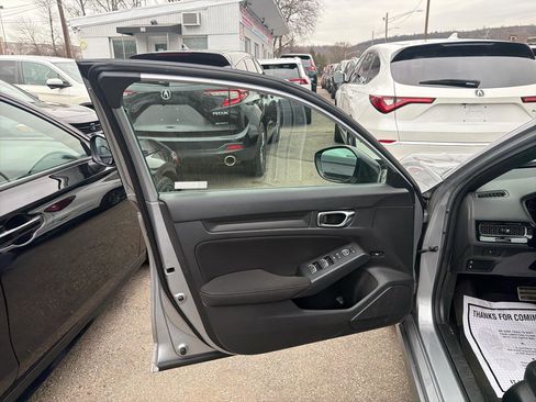 Used 2023 Honda Civic Sport image 15