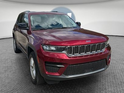 Used 2023 Jeep Grand Cherokee Laredo w/ Luxury Tech Group I