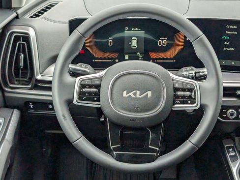 Used 2025 Kia Sorento S w/ Panoramic Sunroof Package image 14