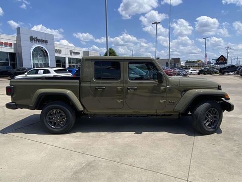 New 2026 Jeep Gladiator Mojave AWD/4WD image 31