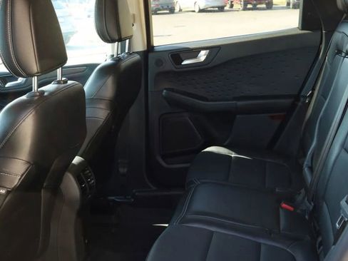 Used 2020 Ford Escape Titanium AWD/4WD image 31