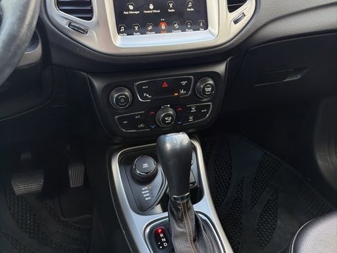 Used 2017 Jeep Compass Latitude w/ Popular Equipment Group AWD/4WD image 14