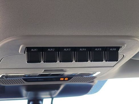 New 2026 Ford F250 Lariat w/ Black Appearance Package image 9