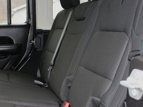 Used 2022 Jeep Wrangler Unlimited Sport image 20