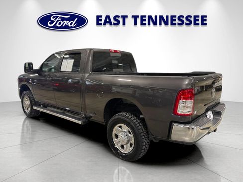 Used 2024 RAM 2500 Tradesman w/ Chrome Appearance Group AWD/4WD image 5