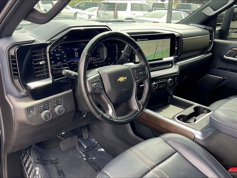 Used 2024 Chevrolet Silverado 2500 High Country AWD/4WD image 19