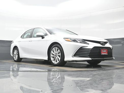 Used 2024 Toyota Camry LE image 24