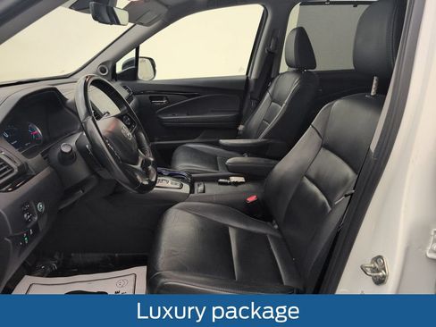 Used 2020 Honda Pilot Touring image 4