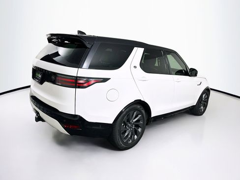 Used 2022 Land Rover Discovery S R-Dynamic image 9