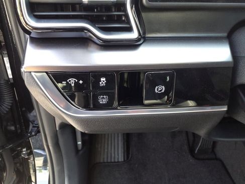 New 2025 Kia Sportage EX image 18