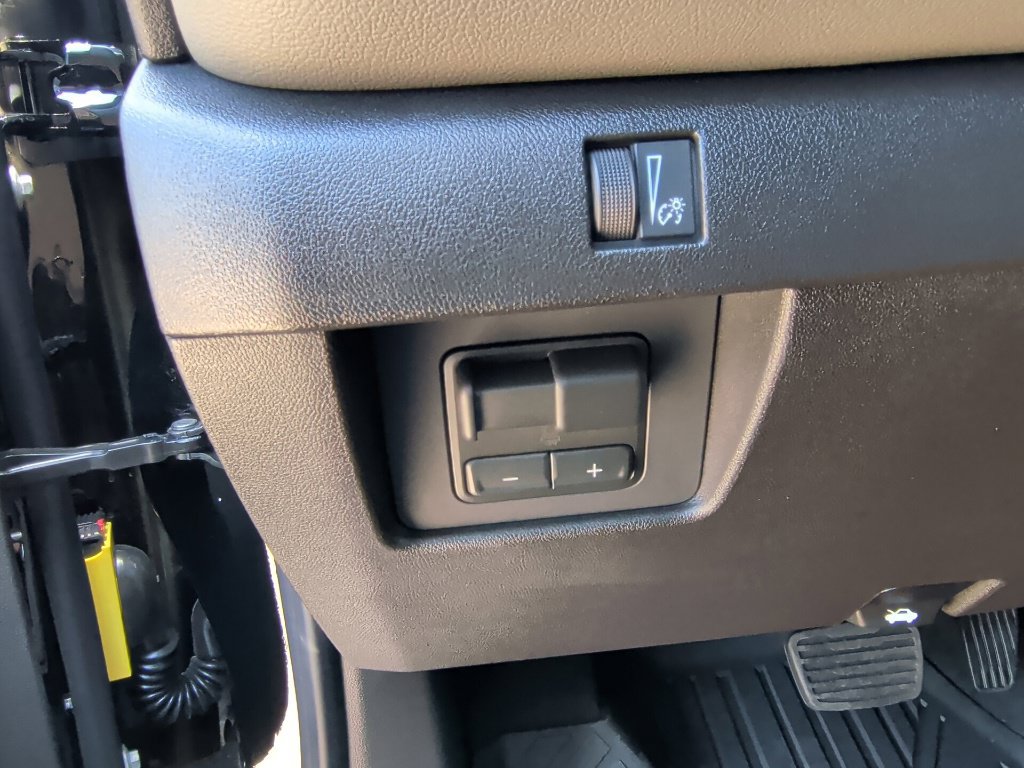 New 2026 Chevrolet Colorado ZR2 w/ Technology Package AWD/4WD image 16