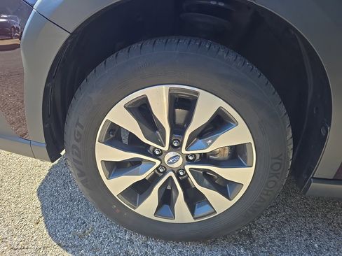 Used 2023 Subaru Outback Limited image 7