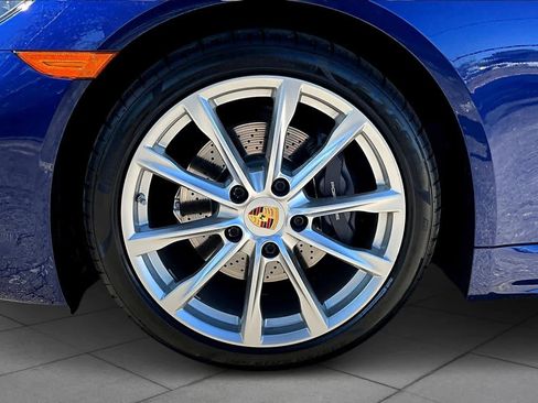Used 2020 Porsche 718 Boxster RWD image 11