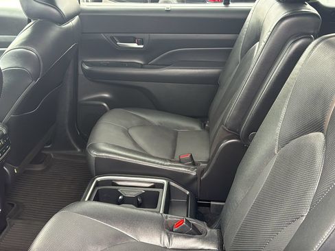Certified 2024 Toyota Grand Highlander AWD image 22