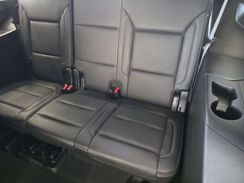 Used 2024 GMC Yukon Denali RWD image 26