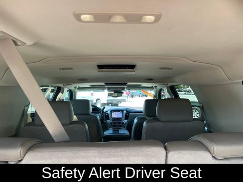 Used 2016 GMC Yukon XL SLT w/ Open Road Package image 24