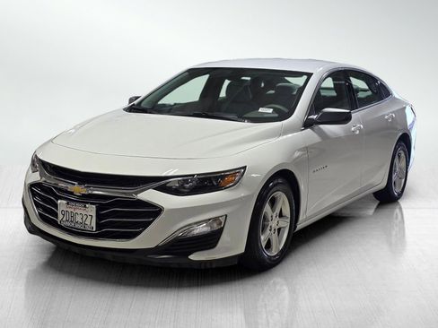 Used 2022 Chevrolet Malibu LS FWD image 3