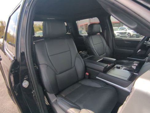 Used 2023 Toyota Tundra Platinum AWD/4WD image 26