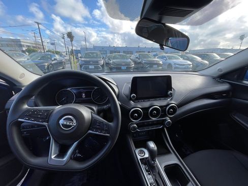Used 2025 Nissan Sentra SV image 33
