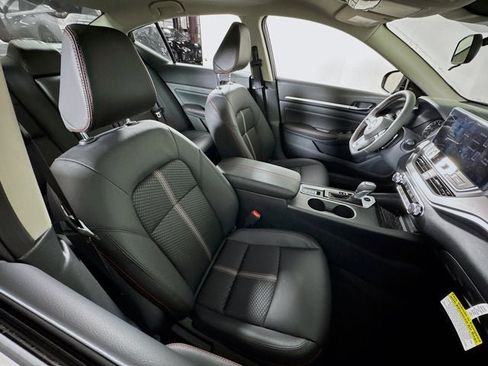 New 2026 Nissan Altima 2.5 SR AWD/4WD image 22