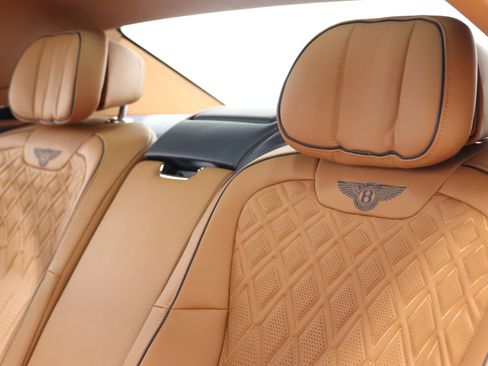 Used 2022 Bentley Flying Spur V8 AWD/4WD image 54