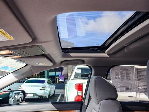 Used 2019 Honda CR-V EX image 16