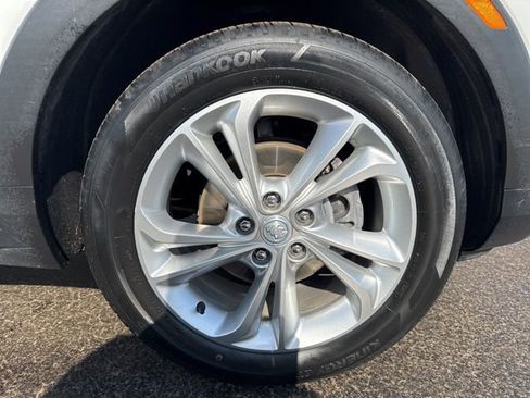Used 2023 Buick Encore GX Preferred w/ Cold Weather Comfort Package FWD image 29