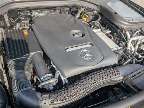 Used 2017 Mercedes-Benz GLC 300 4MATIC image 42