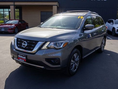 Used 2019 Nissan Pathfinder S AWD/4WD image 3