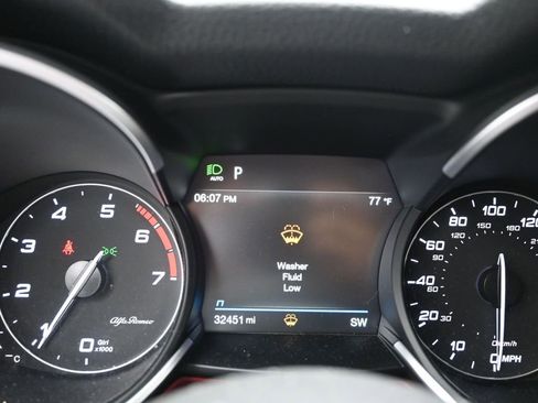 Used 2020 Alfa Romeo Stelvio RWD image 10