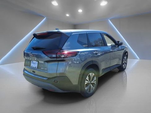 Used 2023 Nissan Rogue SV image 7