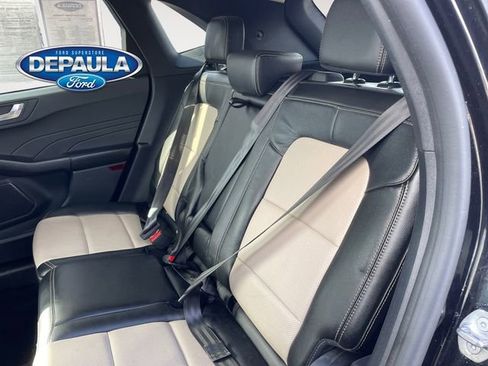 Used 2022 Ford Escape Titanium w/ Titanium Elite Package image 17