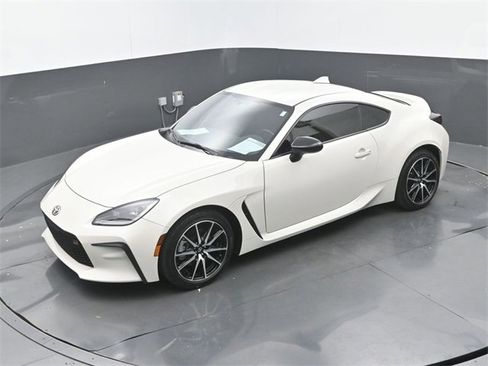 Used 2024 Toyota GR86 image 29